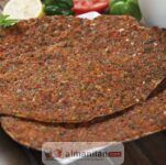Hausgemachte Lahmacun – Frisch aus dem Ofen!